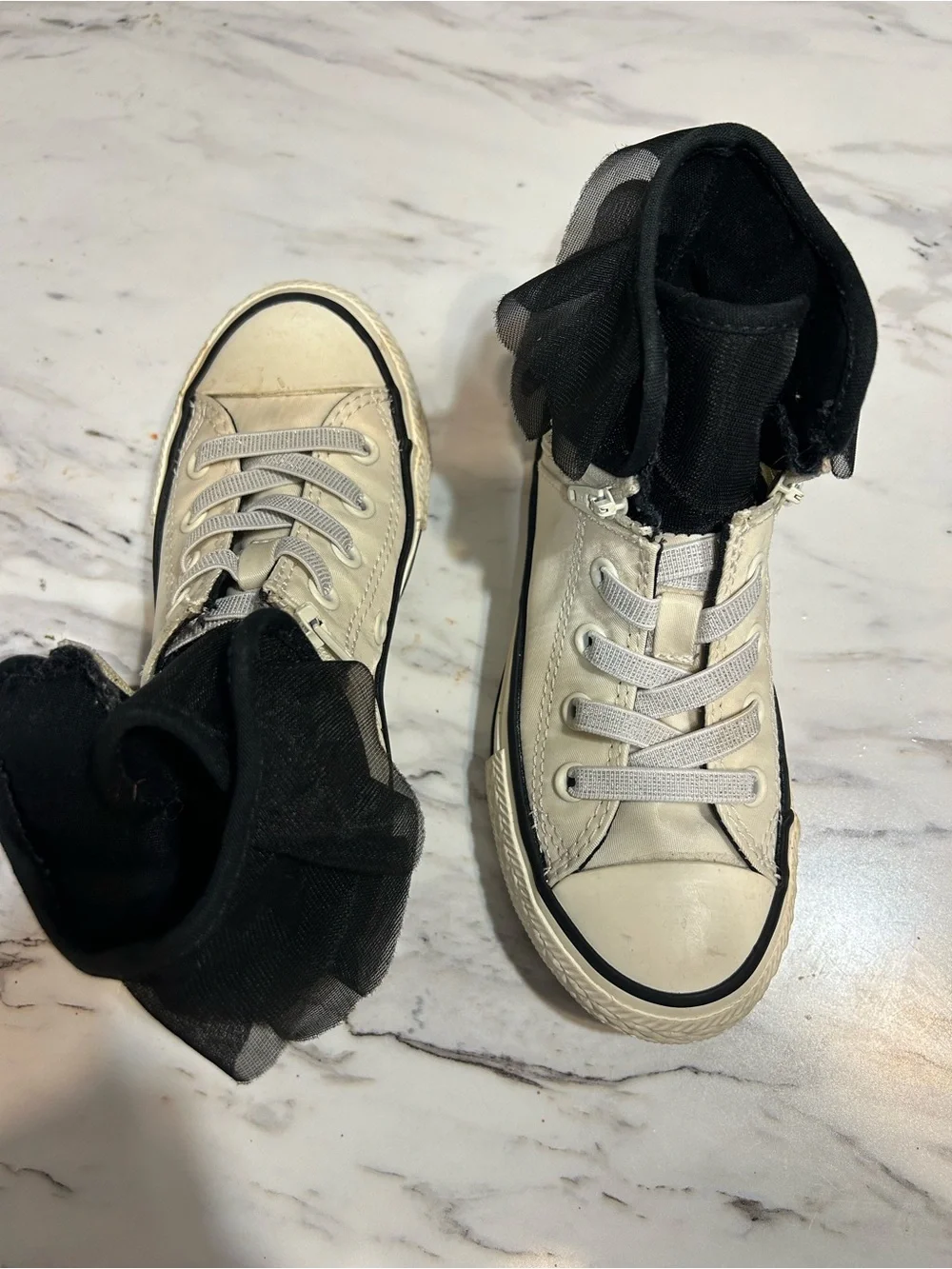 Converse Kids High-Top Sneakers in Beige and Black